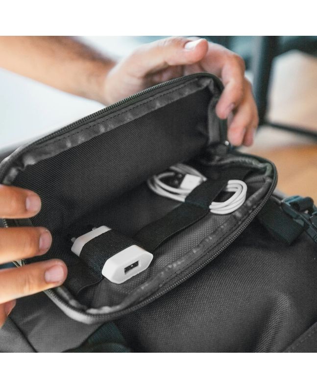 Spezial Madrid Tropicfeel Shell Pouch Bag All Black