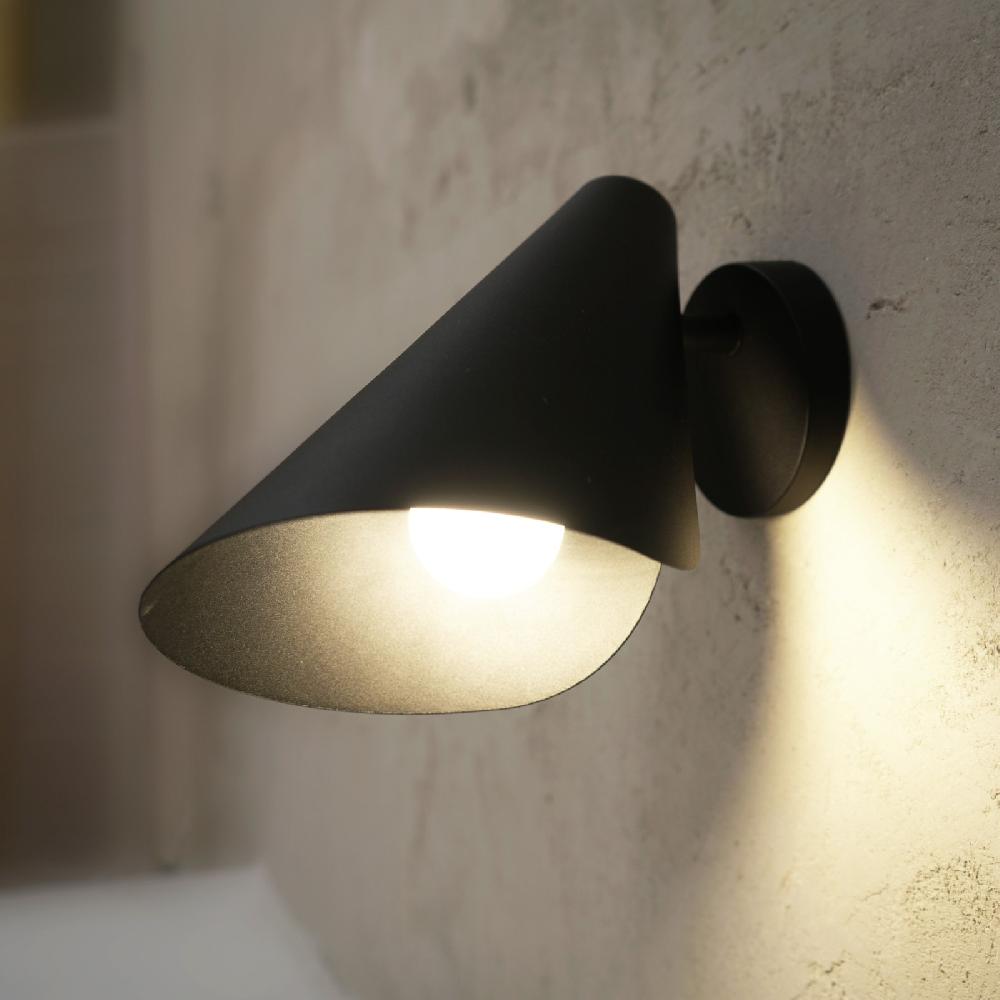 Sulion Aplique LISBOA. Metal Negro Arenado. 1xE27 | Sulion