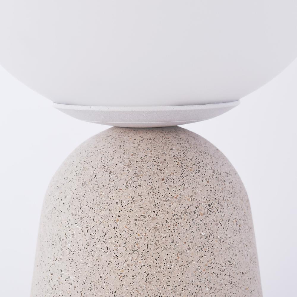 Sulion Sobremesa CRETA. Hormigón Blanco Y Bola Vidrio Opal. 1xE14 |Sulion