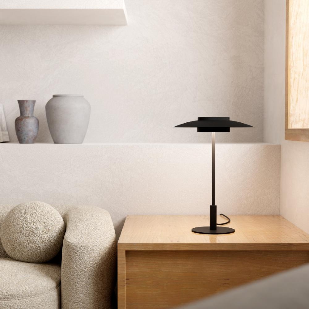 Sulion Sobremesa VALENTINA. Metal Negro Y Tulipa Acabado Negro. LED 9W. CCT