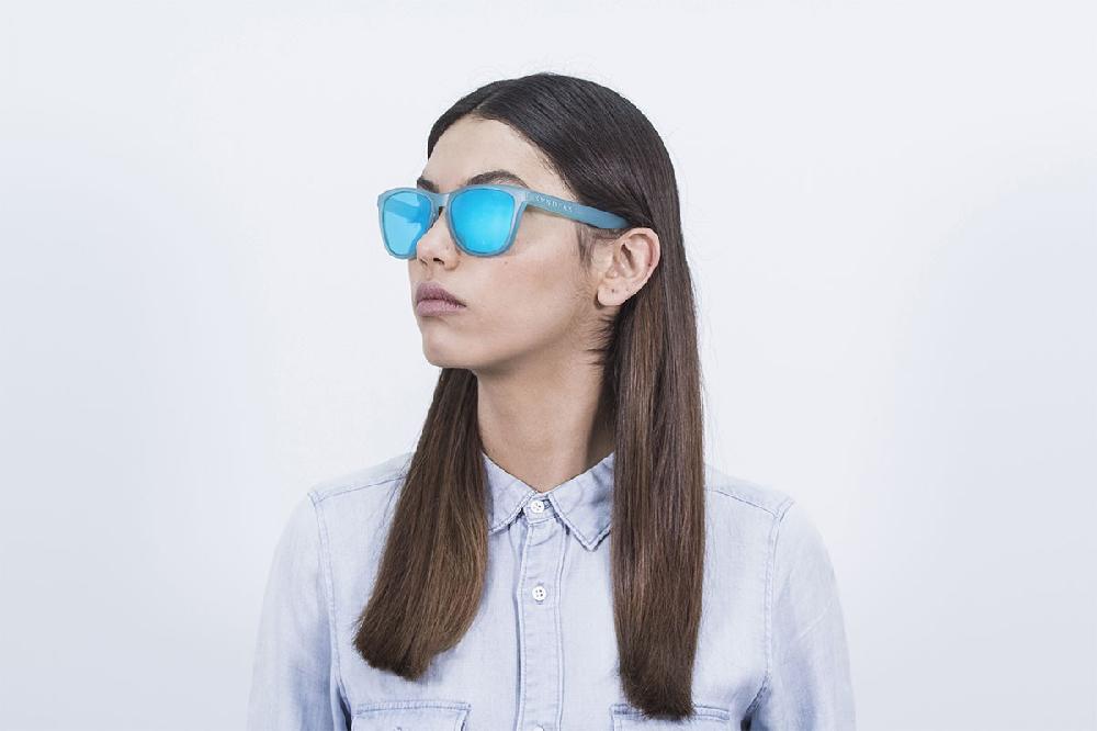 Sunpers Sunglasses Gafas De Sol - Clásica / Lente Azul Cielo Transparente | SUNPERS