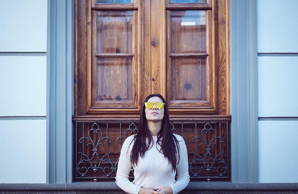 Sunpers Sunglasses Gafas De Sol – Dorado Metálico / Lente Plana Dorada | SUNPERS