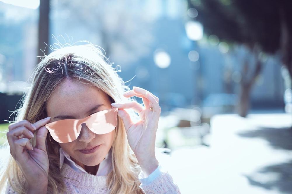Sunpers Sunglasses Gafas De Sol - Dorado Metálico / Lente Plana Rosa | SUNPERS