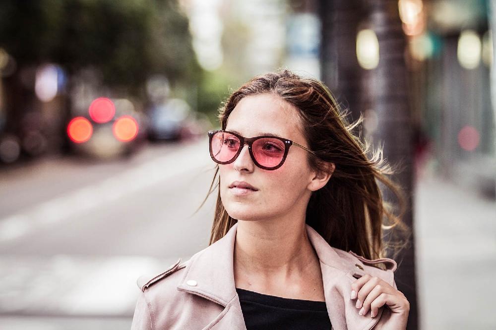 Sunpers Sunglasses Gafas De Sol - Marrón Transparente/ Patilla Negra Metálica| SUNPERS