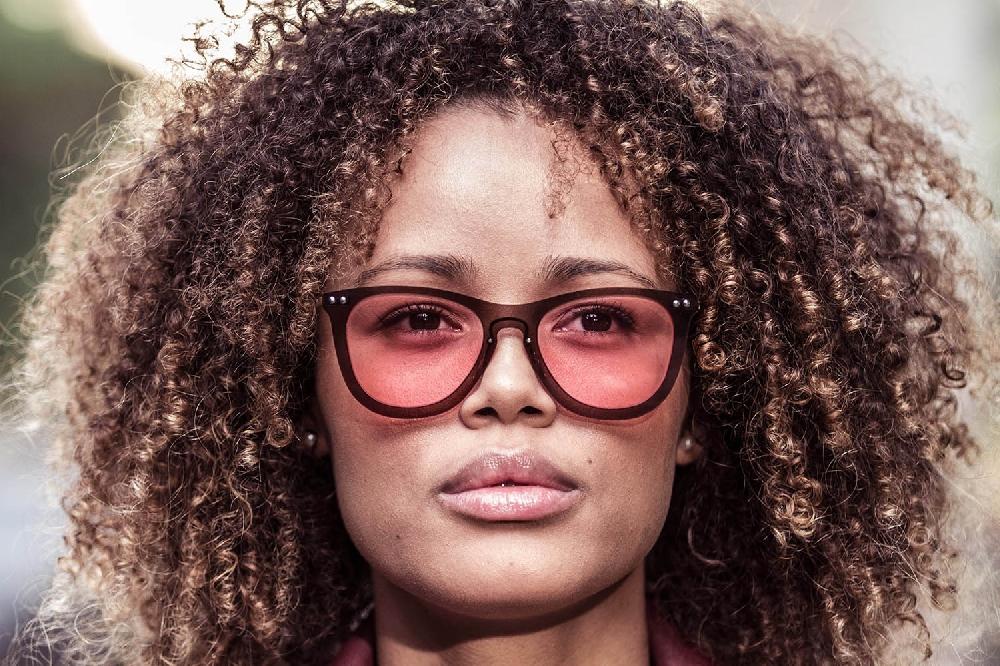 Sunpers Sunglasses Gafas De Sol - Marrón Transparente/ Patilla Negra Metálica| SUNPERS