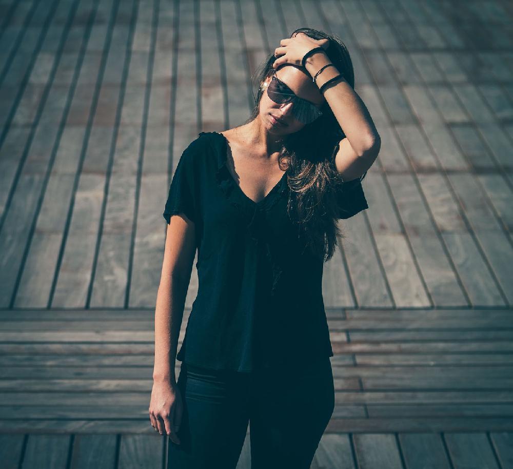 Sunpers Sunglasses Gafas De Sol - Negro Metálico / Lente Plana Ahumada | SUNPERS