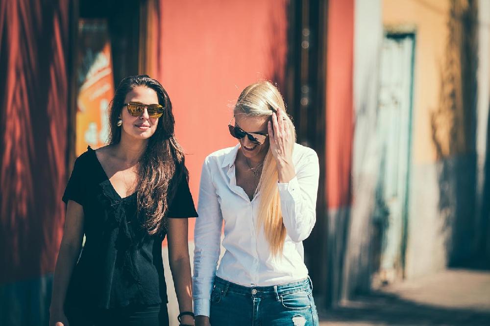 Sunpers Sunglasses Gafas De Sol - Revo / Marrón Efecto Carey / Lente Plana Dorada | SUNPERS