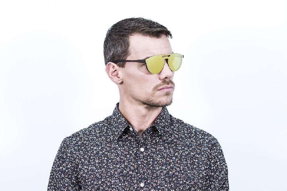 Sunpers Sunglasses Gafas De Sol - Revo / Marrón Efecto Carey / Lente Plana Dorada | SUNPERS