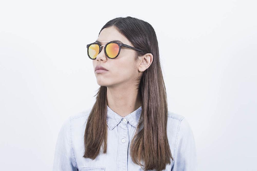 Sunpers Sunglasses Gafas De Sol - Revo / Marrón Efecto Carey Pulido / Lente Amarilla | SUNPERS