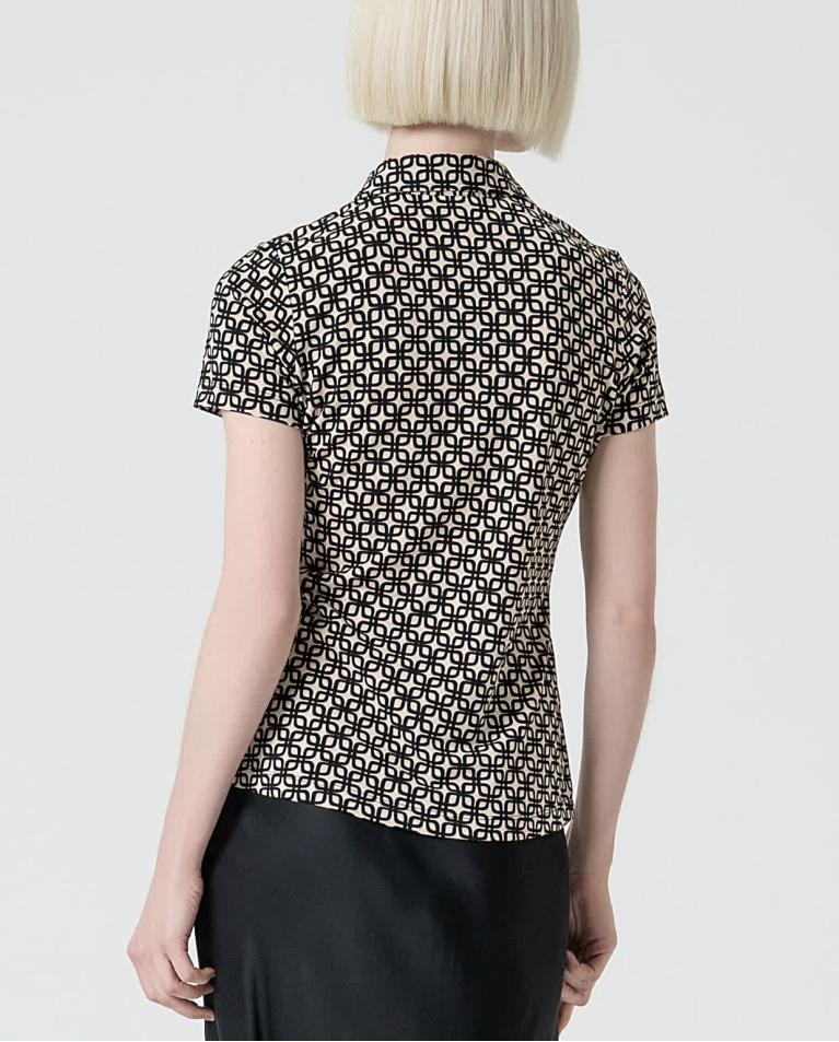 Surkana Camisa Elástica Manga Corta Estampada Negro