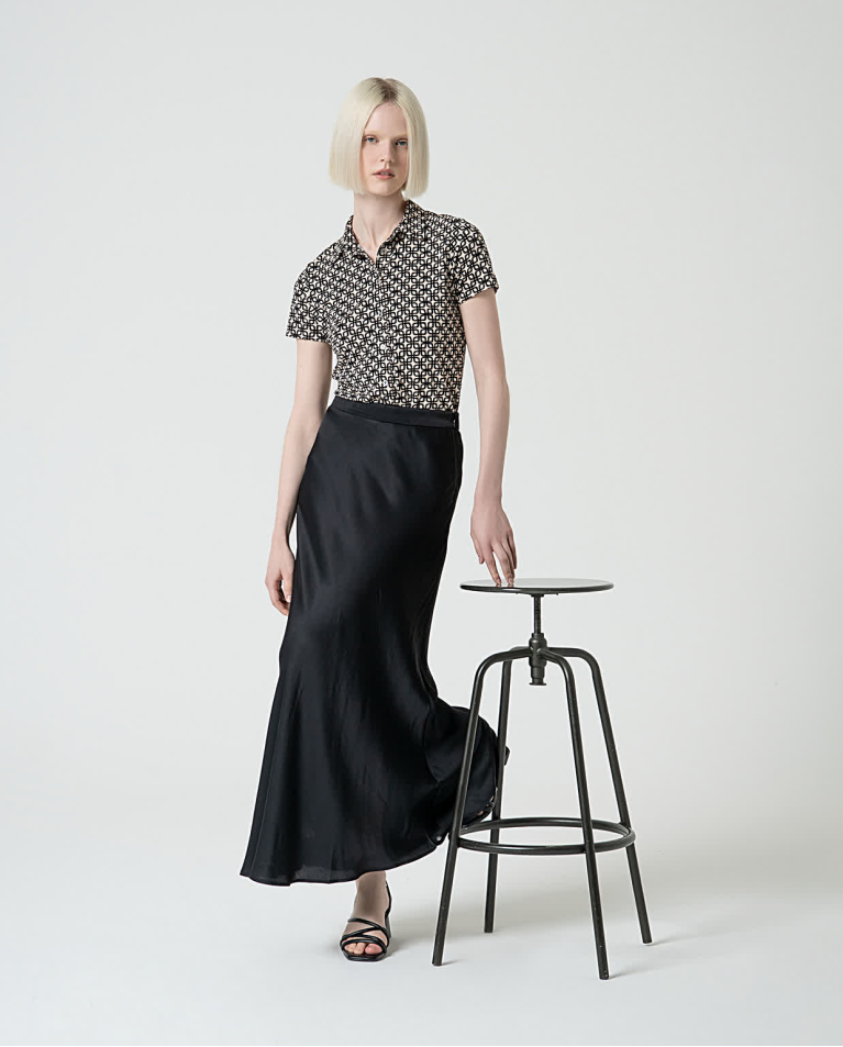 Surkana Camisa Elástica Manga Corta Estampada Negro