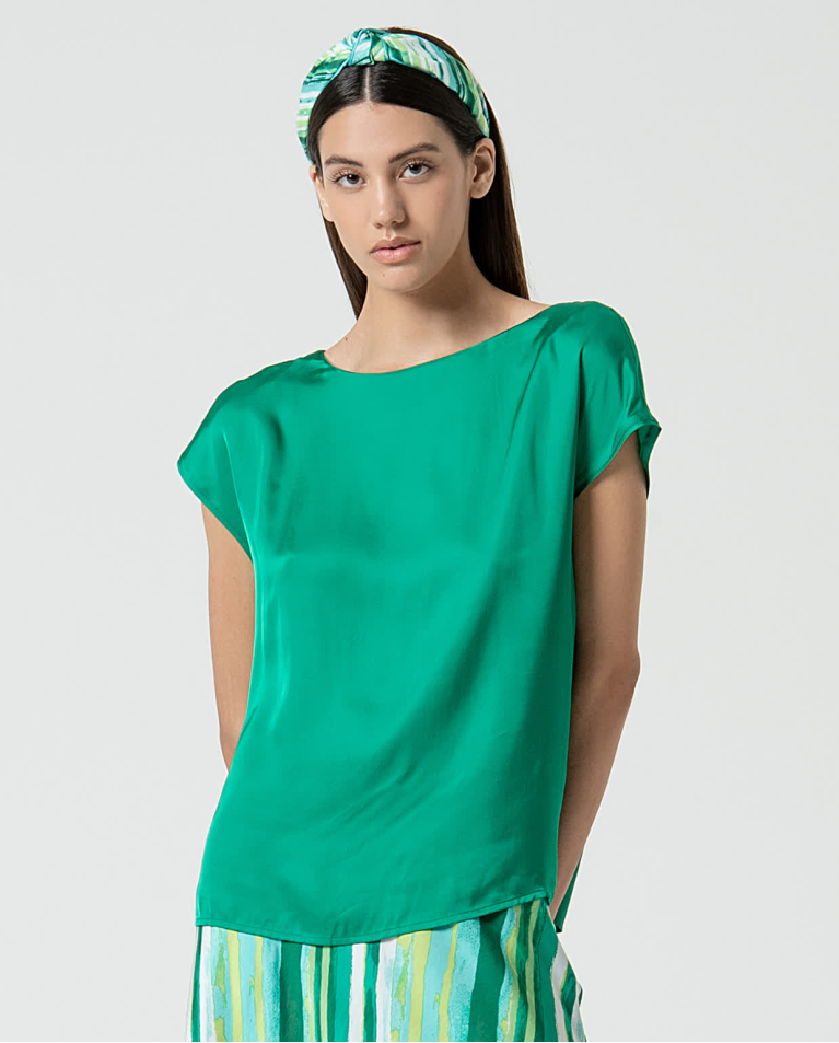 surkana Camiseta satinada con cuello barco Verde Billiar