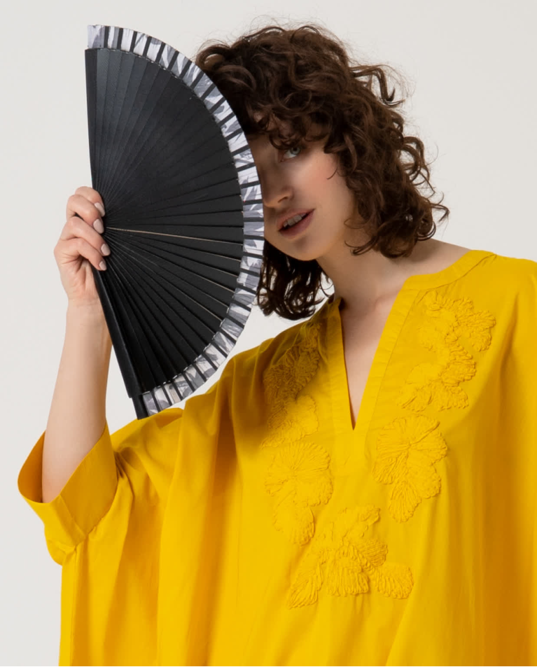 surkana Abanico de madera Negro