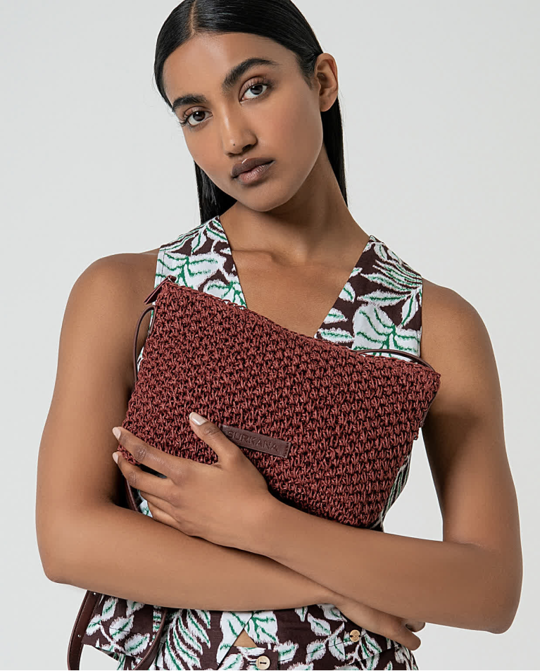 surkana Bandolera artesana tejida lisa Marrón