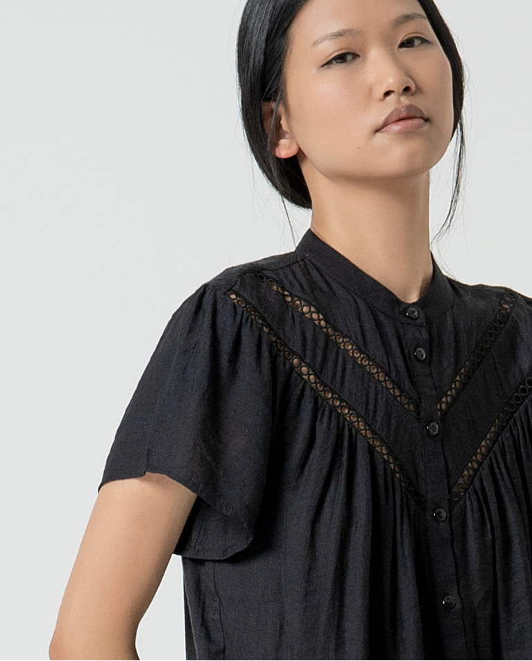 Surkana Blusa Bordados Perforados Lisa Negro