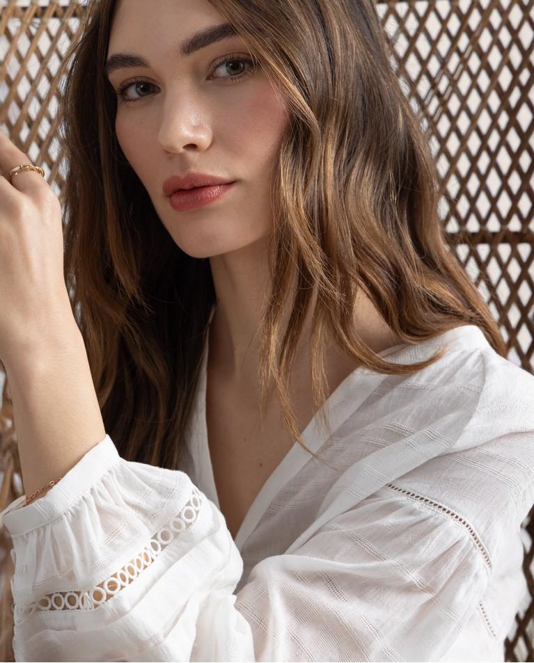 Surkana Blusa Romántica Con Bordados Lisa Blanco