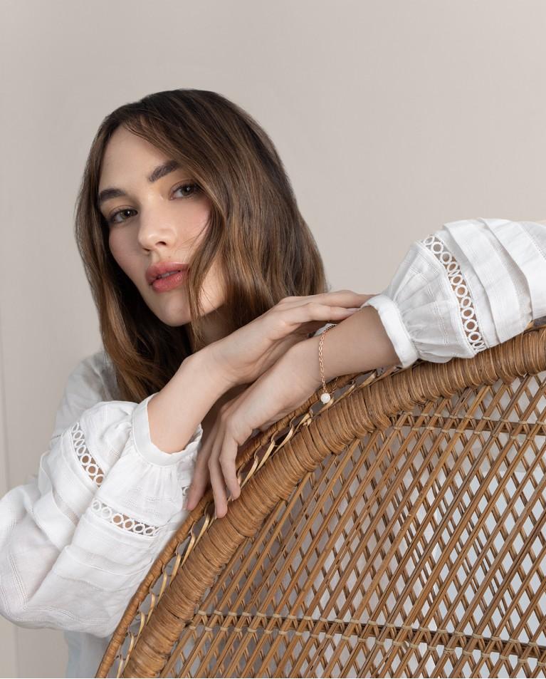 Surkana Blusa Romántica Con Bordados Lisa Blanco