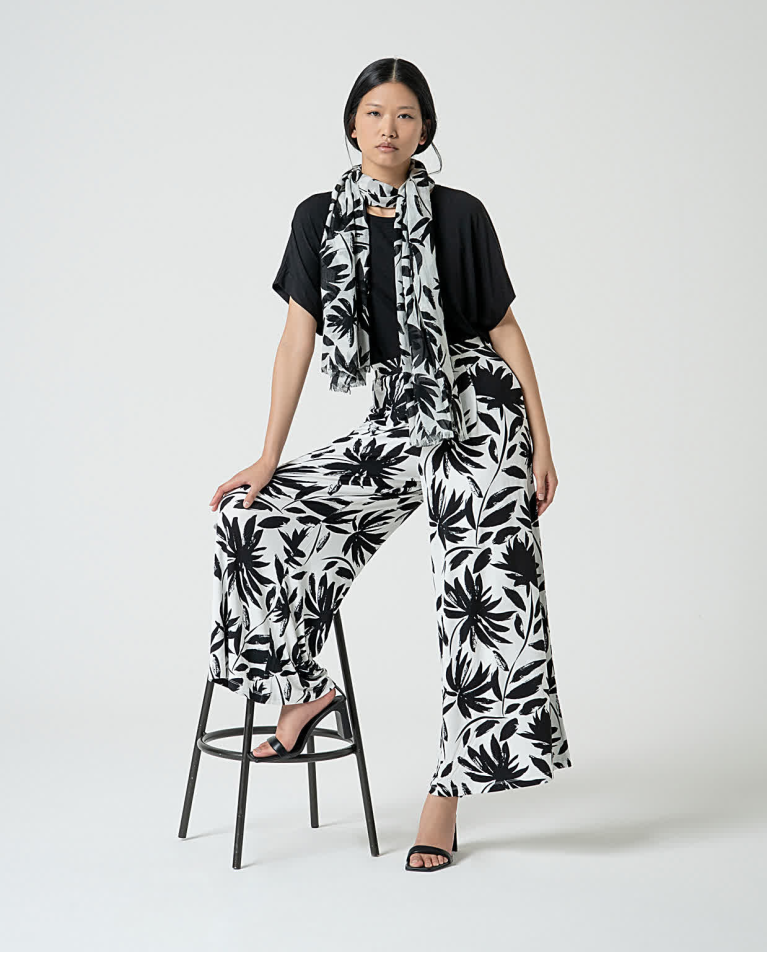 Surkana Camiseta Elástica Bamboo Lisa Negro