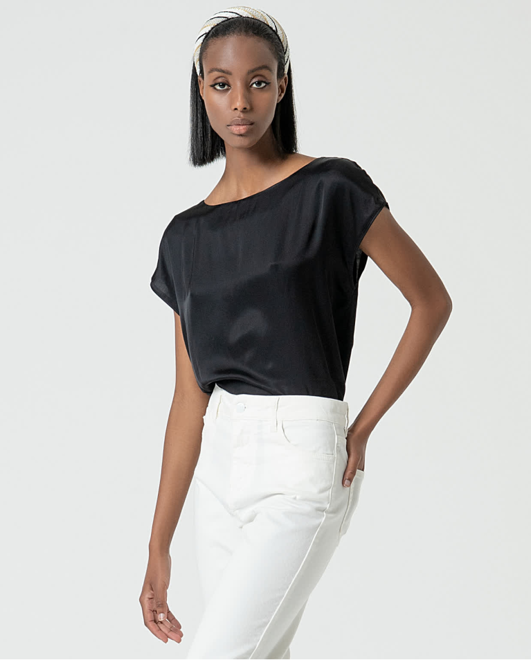 surkana Camiseta satinada con cuello barco Negro