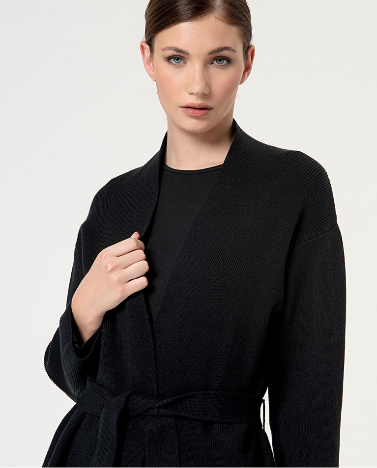 Surkana Cárdigan Abierto Con Cinturón Liso Negro