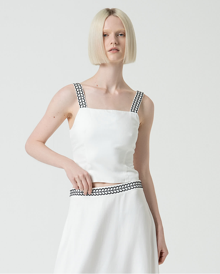 Surkana Falda Midi Fluida Con Bordado Blanco