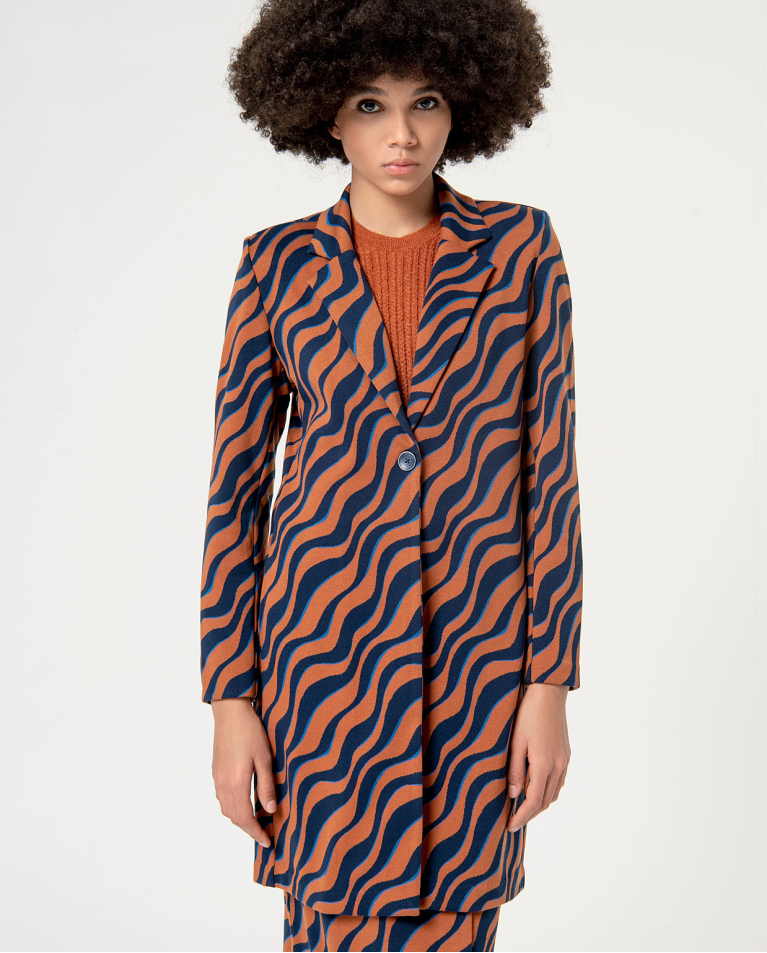 surkana Levita jacquard con solapas Marrón