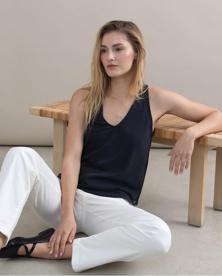 Surkana Top Elástico Escote Pico Negro