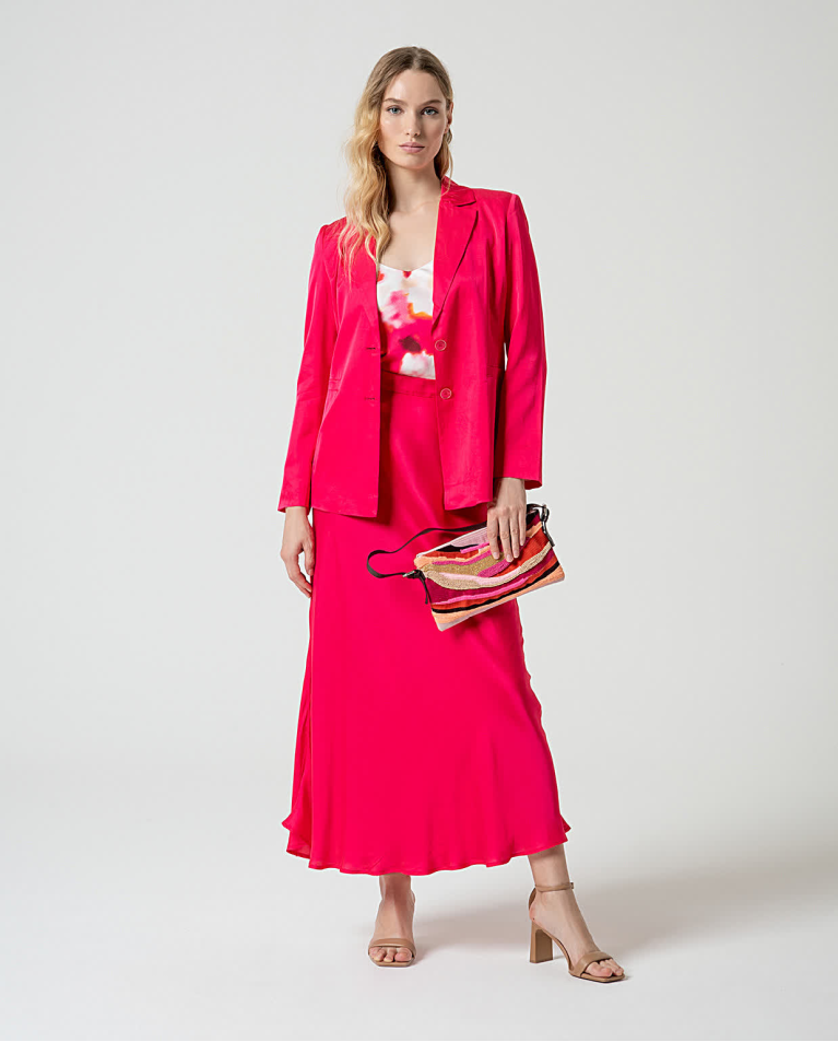 Surkana Top Satinado Escote Pico Estampado Fucsia