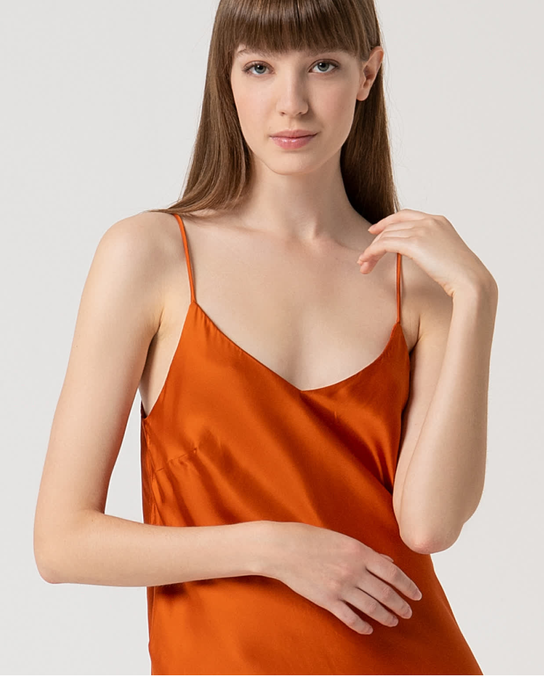 Surkana Top Satinado Y Fluido De Tirantes Teja