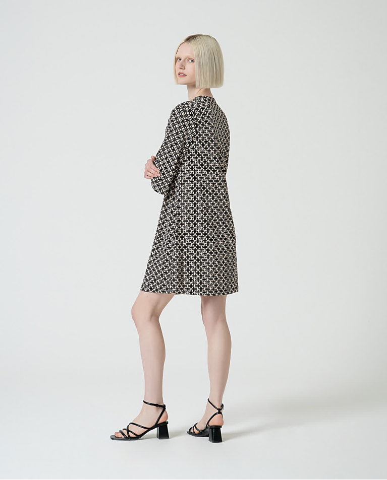 Surkana Vestido Corto Elástico Estampado Negro