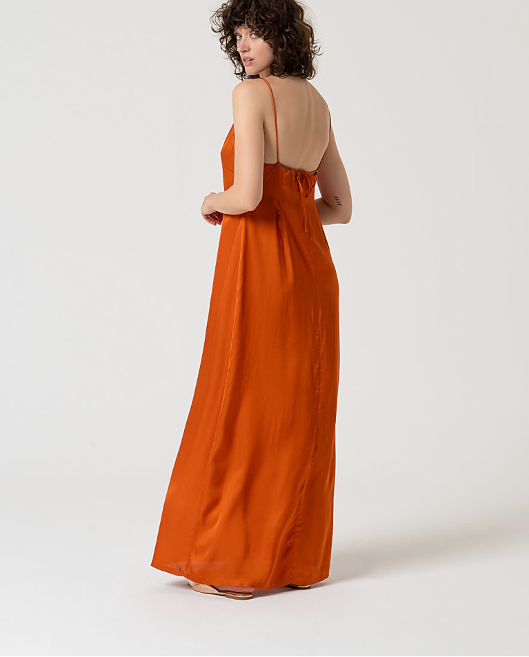 Surkana Vestido Largo Satinado Y Fluido Liso Teja