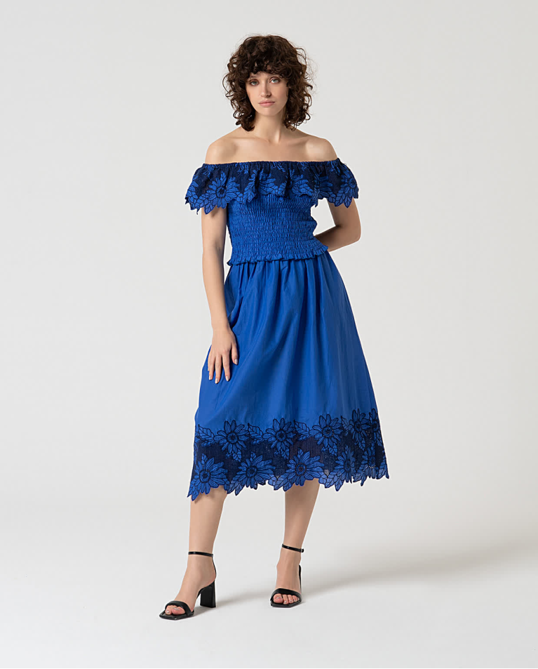 Surkana Top Crop Con Escote Bardot Bordado Azul Cobalto