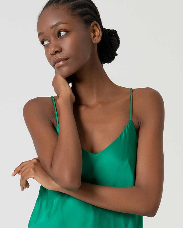 Surkana Top Satinado Y Fluido De Tirantes Verde Billiar