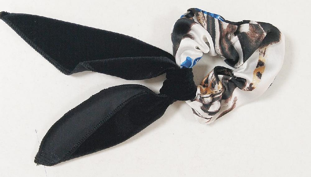 Susana Escribano Coletero Estampado Con Lazo De Terciopelo