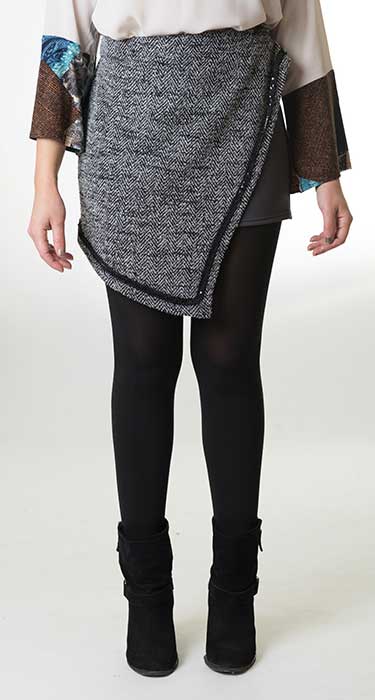 Susana Escribano Falda Mujer Asimetrica. Original Diferente