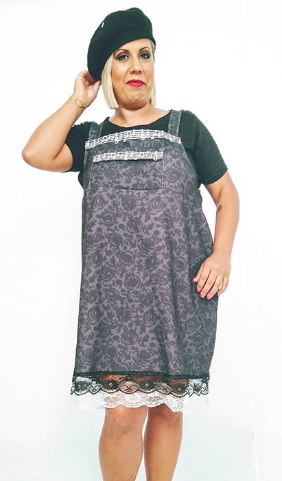 Susana Escribano Falda Peto De Mujer. Con Goma En Espalda