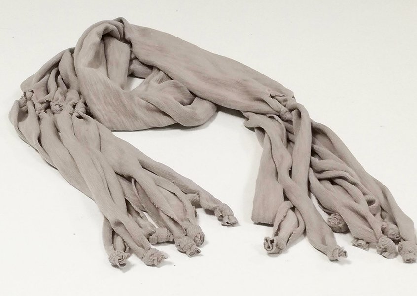 Susana Escribano Fular Largo Mujer En Gris. Sagitario