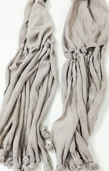 Susana Escribano Fular Largo Mujer En Gris. Sagitario