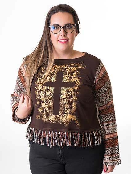 Susana Escribano Jersey Marron Tallas Grandes. Dibujo Crucifijo