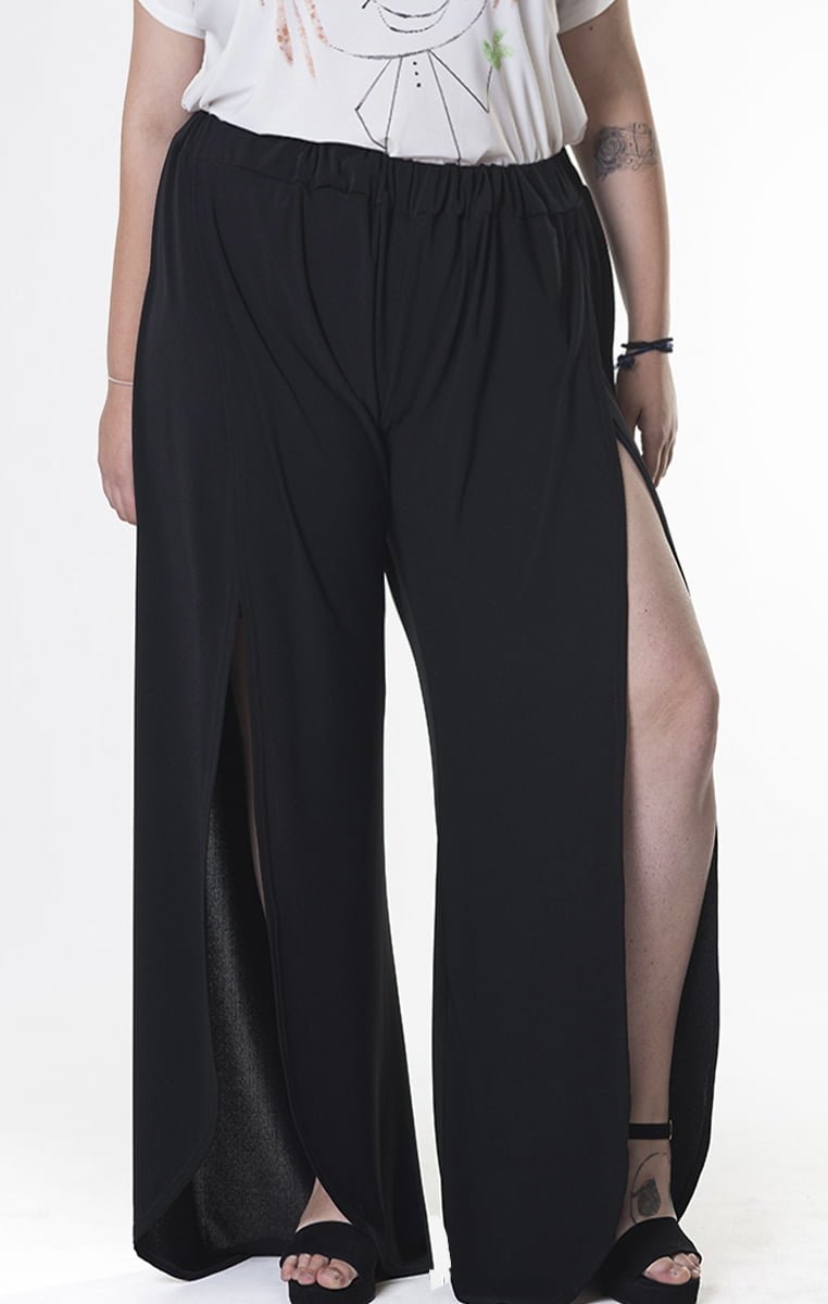 Susana Escribano Pantalon Negro Con Abertural Central