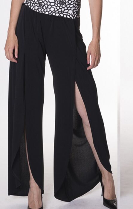 susana escribano Pantalon negro con abertural central