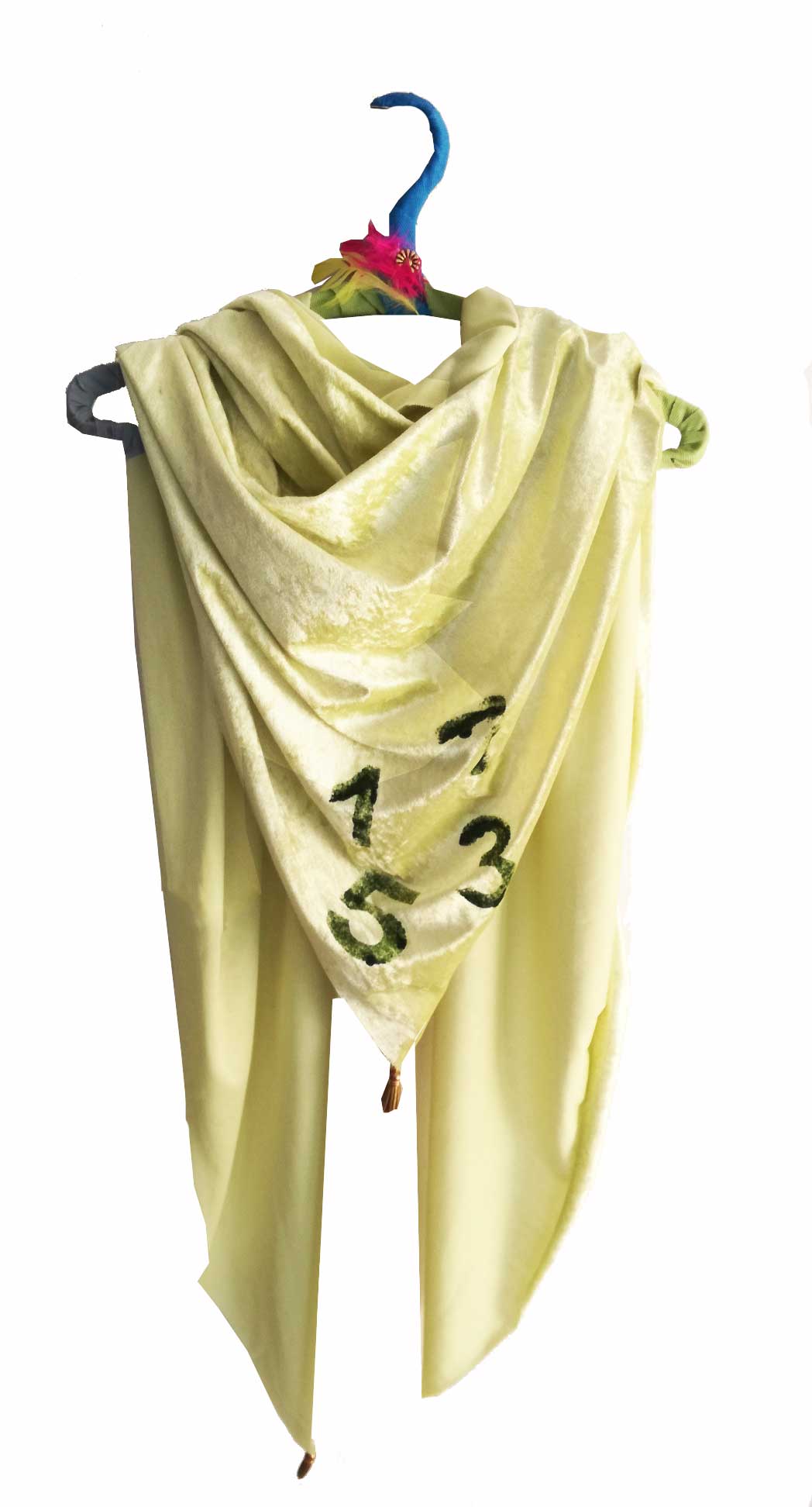 susana escribano Pañuelo de mujer. Numeros. Aterciopelado