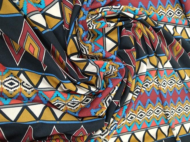 Susana Escribano Patron Minifalda + Tejido Estampado Geometrico