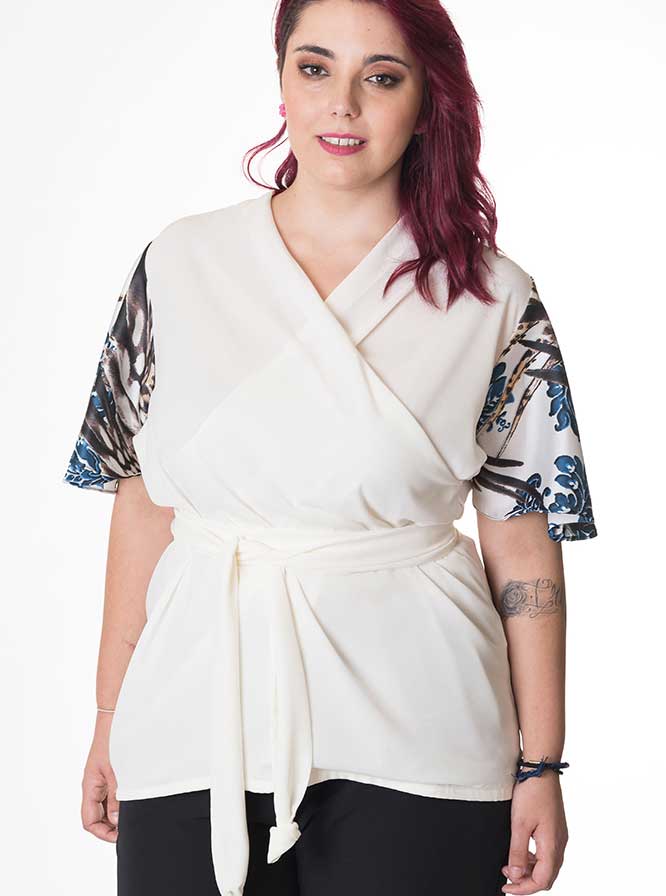 Susana Escribano Blusa De Crep Con Cruce. Crudo