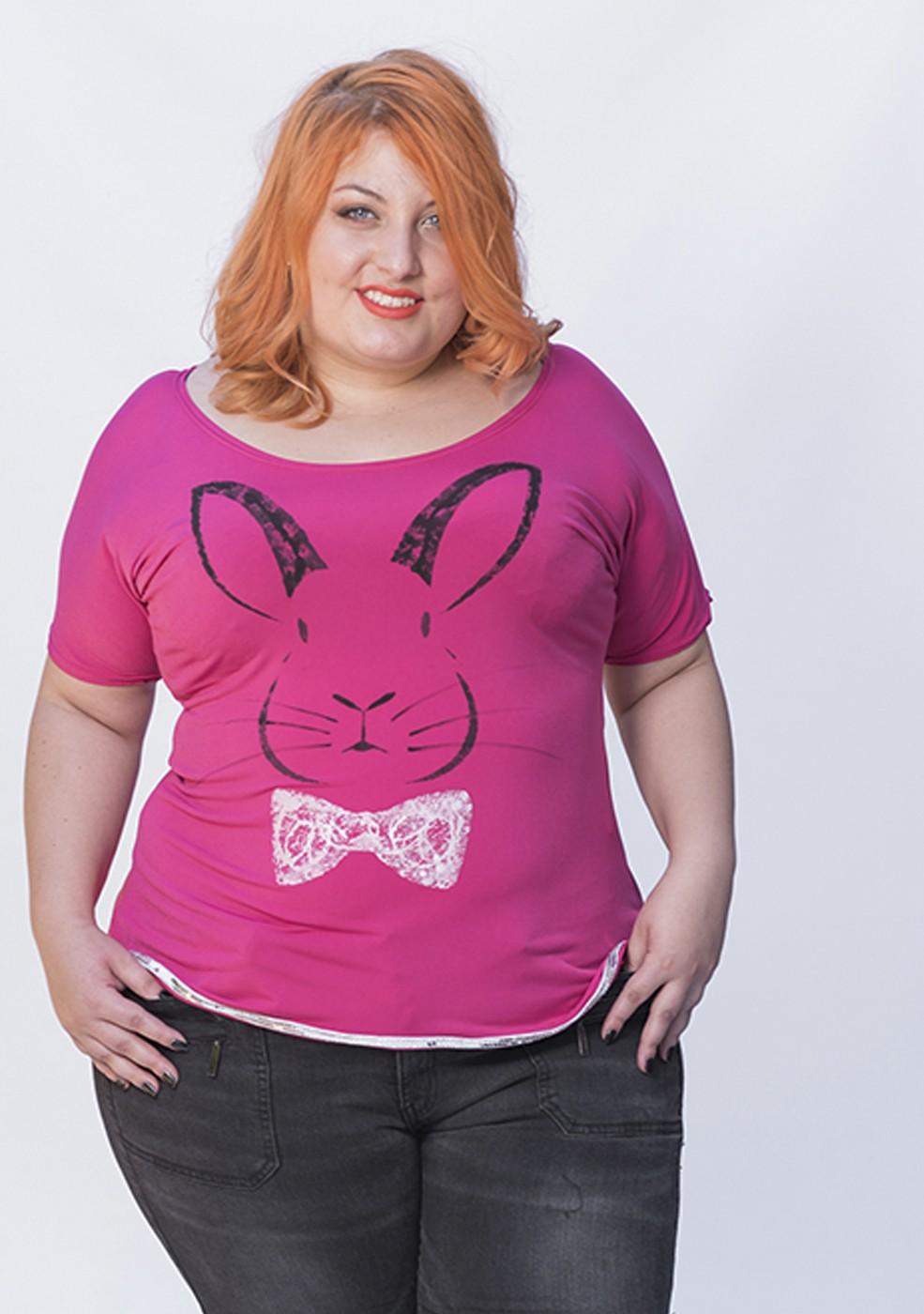 Susana Escribano Camiseta Pintada. Dibujo De Conejo