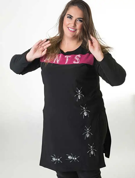 susana escribano Camiseta vestido en color negro