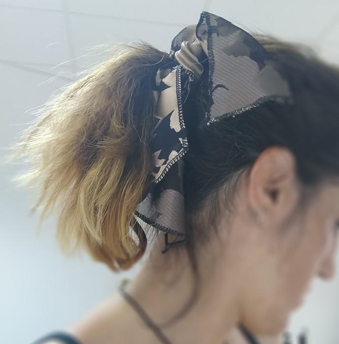 Susana Escribano Coletero Negro Dorado