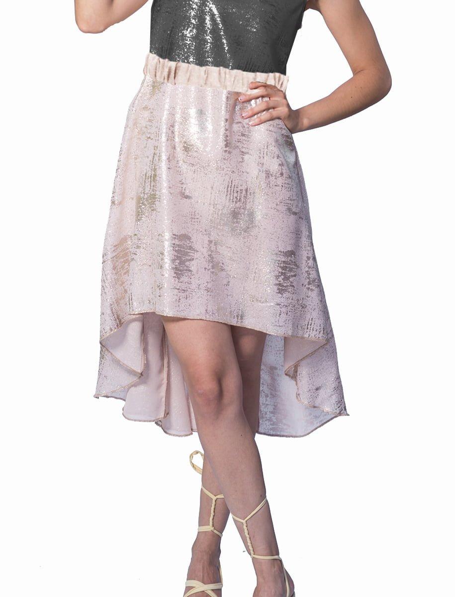 susana escribano Falda asimetrica dorada. Con cola