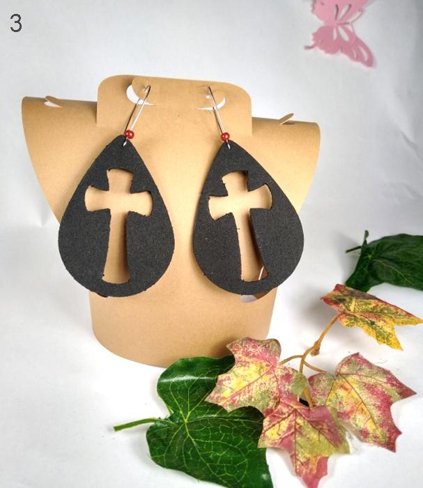 Susana Escribano Pendientes Crucifijo Goma Eva