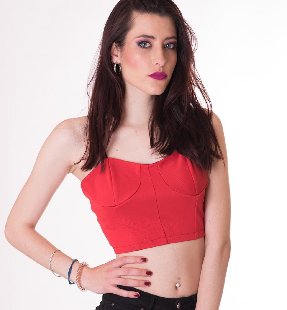 Susana Escribano Top Crop Rojo. Top De Cuerpo